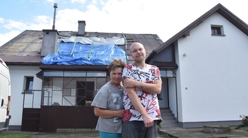 Wola Rzędzińska. Pierwsza ruszała z pomocą do potrzebujących, teraz ją dotknęło nieszczęście. Pożar zrujnował jej dom