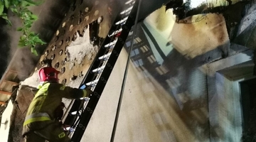 Ruszyła zbiórka na odbudowę domu po pożarze w Gdakowie (gmina Prabuty). Poddasze budynku zostało spalone, a parter całkowicie zalany