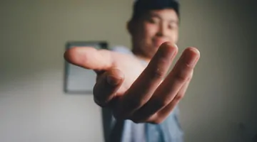 Nieuleczalny rak – jak z nim żyć i pokonać samotność?