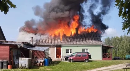 Pożar domu w Asunach