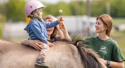 Wspieramy 21 koni terapeutów