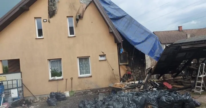 Pożar domu i stolarni w miejscowości Stary Bostów