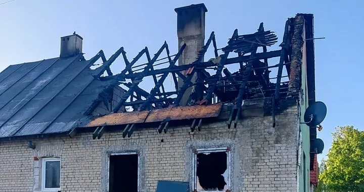 POŻAR DOMU W OGONKACH