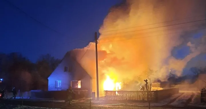 Budowa domku dla babci.