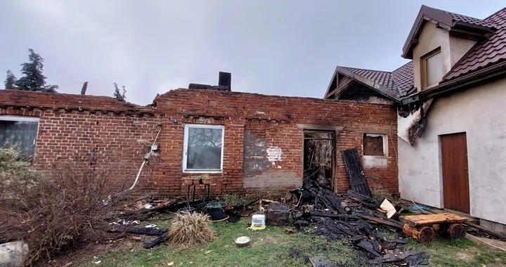 Pożar domu we wsi Oparczyska