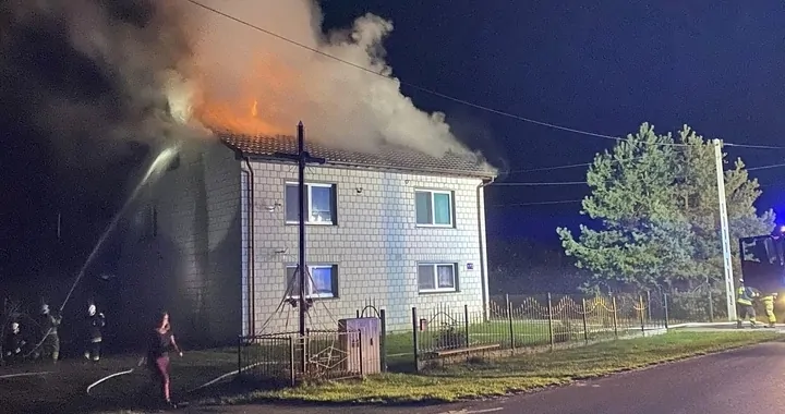 Pożar budynku wielorodzinnego w Kąkolewnicy Wschodniej