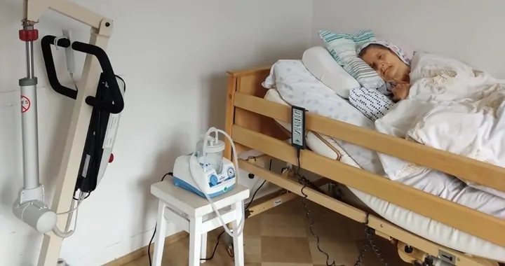 Pomoc dla Joanny – leczenie, opieka i codzienne życie 86-letniej mamy