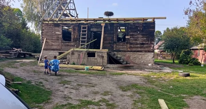 Pożar domu w Topolanach