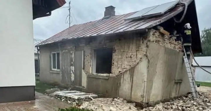Wybuch gazu i pożar domu w Wólce Poznańskiej