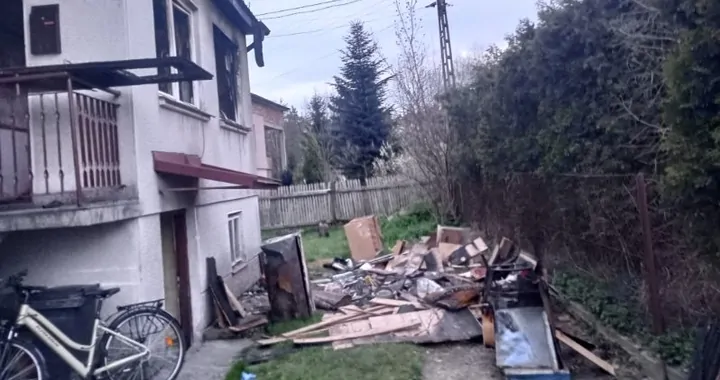 Pożar domu w Woli Rzędzińskie