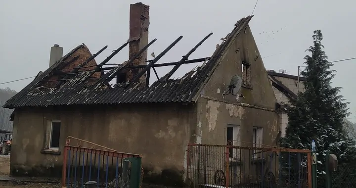 Pożar domu w Brzeźnie