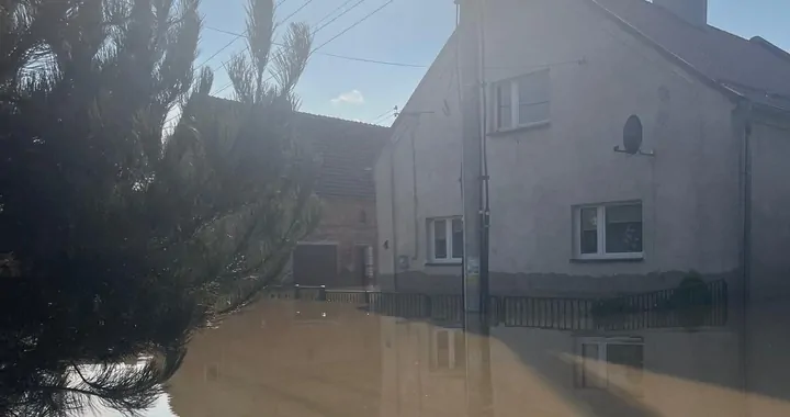 WRONÓW - POMÓŻMY ODBUDOWAĆ DOM