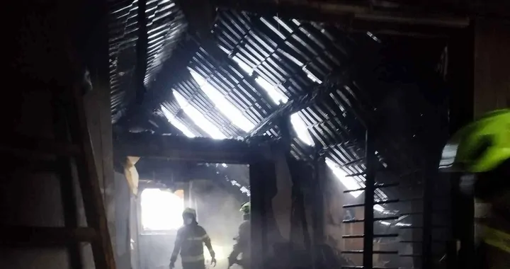 Pomoc w odbudowie stolarni po pożarze w Ropicy Górnej