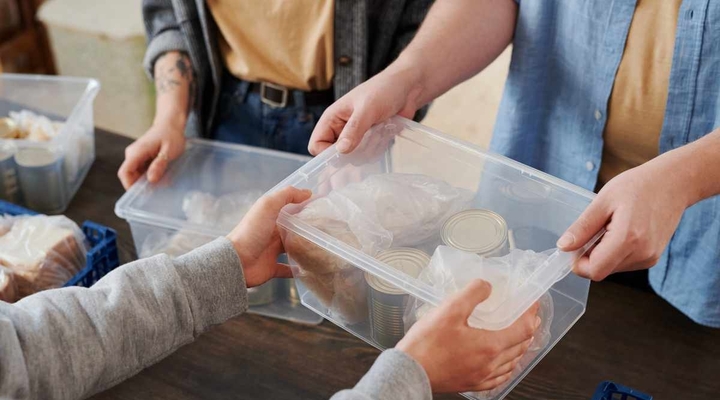 Zbiórka publiczna, a zbiórka internetowa