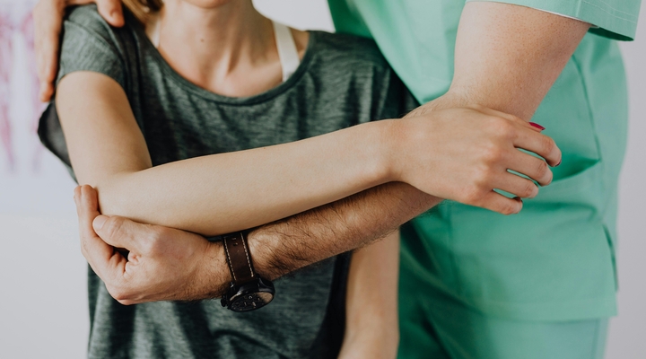 Zbiórka na rehabilitację – jak poprosić o pomoc i odzyskać nadzieję na sprawność?